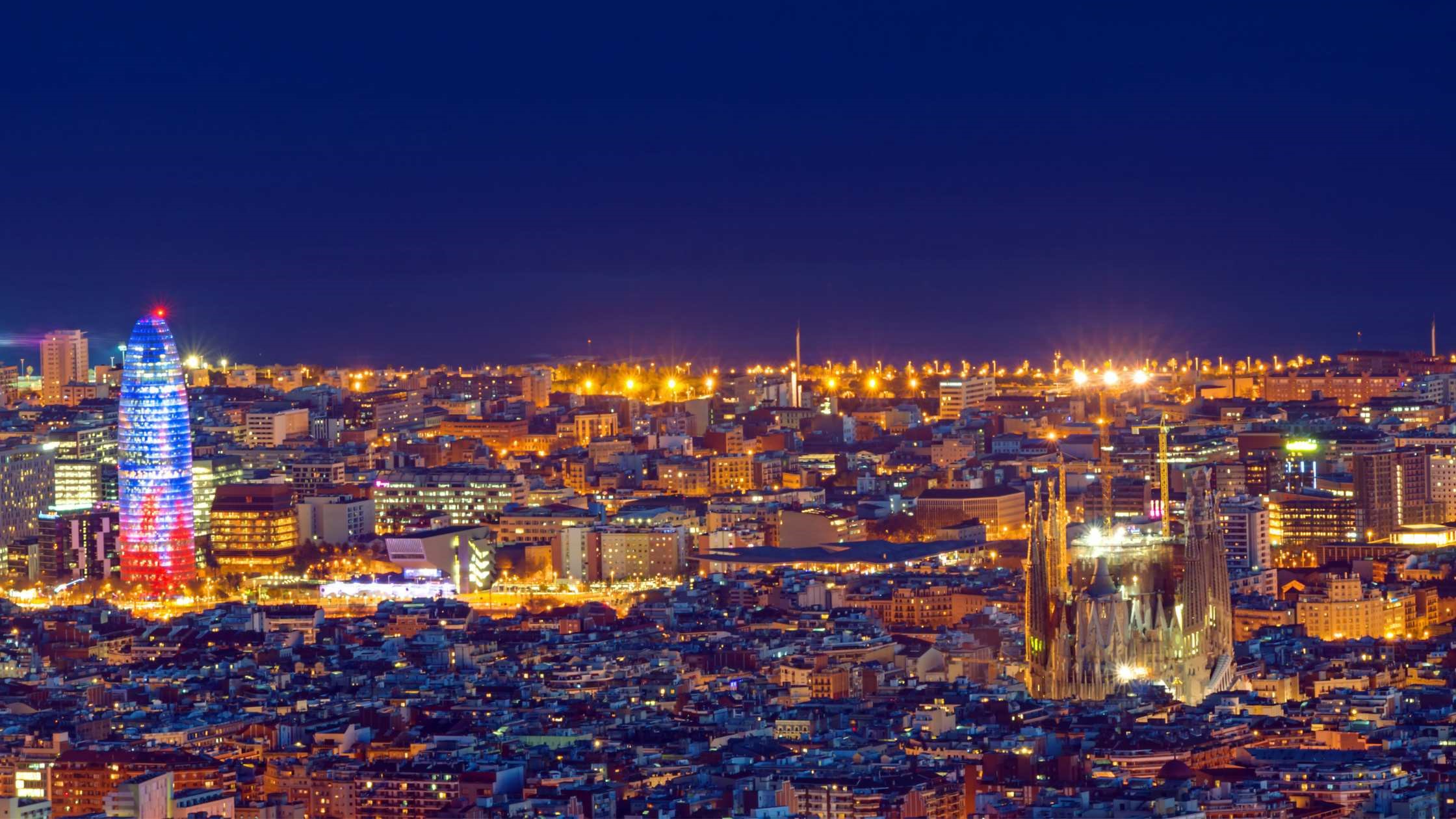 Exploring the Vibrant Nightlife in Barcelona